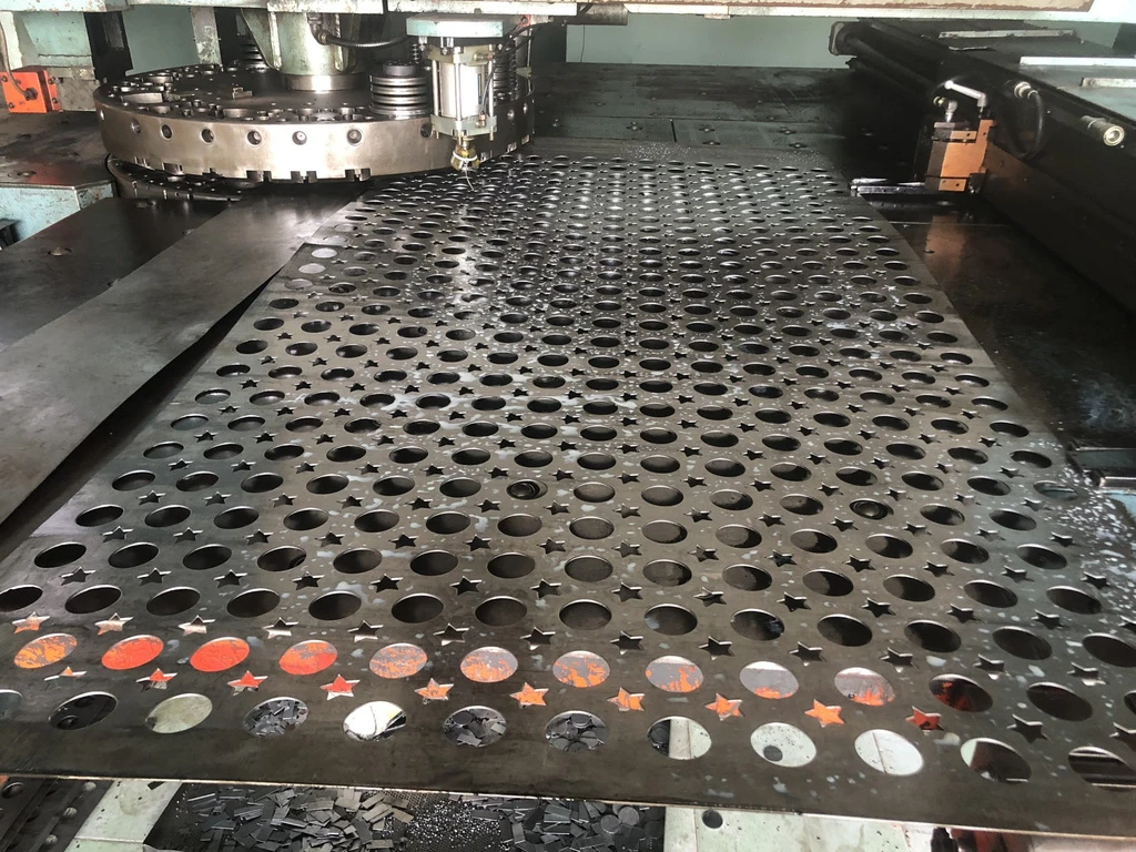 Đơn vị gia công đột lỗ CNC Laser uy tín hàng đầu