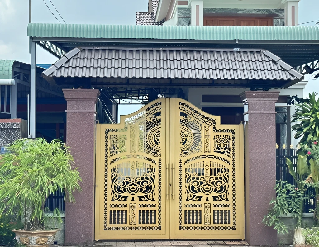 Mẫu cửa thép CNC đẹp nhất 2023