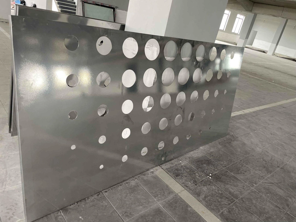 Điều chỉnh các thông số và thiết lập trên máy CNC