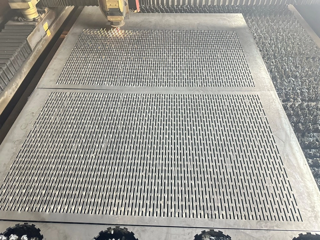 Thép tấm gia công đột lỗ