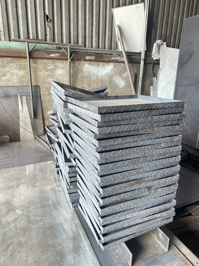 Điểm tin ngày 26.03 : Giá quặng sắt phục hồi trở lại nhờ tín hiệu tích cực từ Trung Quốc