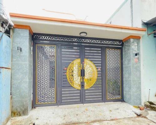 Cổng sắt CNC KD268 họa tiết trống đồng mạ vàng nổi bật