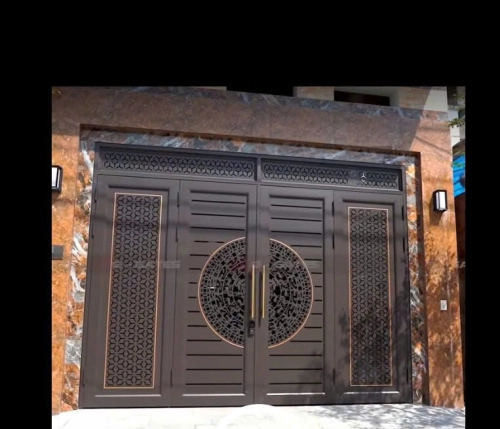 Cổng sắt CNC KD271 – mẫu quốc dân với trống đồng và hoa văn bông tuyết